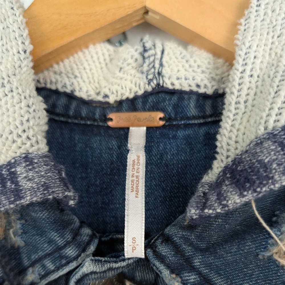 Free People Jacket Women's S Blue Distressed Mixed Media Jean Hoodie Boho Y2K - Picture 3 of 6